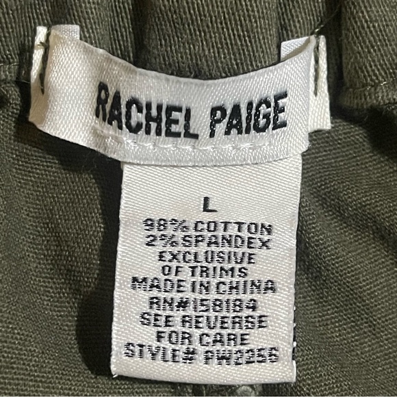 RACHEL PAIGE - Women’s Green Cargo Wide leg pants
98% Cotton, 2% Spandex. Size L - Picture 7 of 8